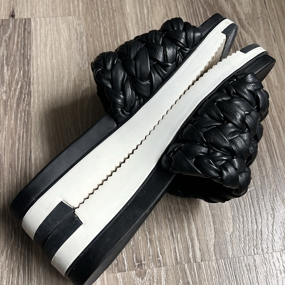 Sam Edelman slides - Picture 6 of 9